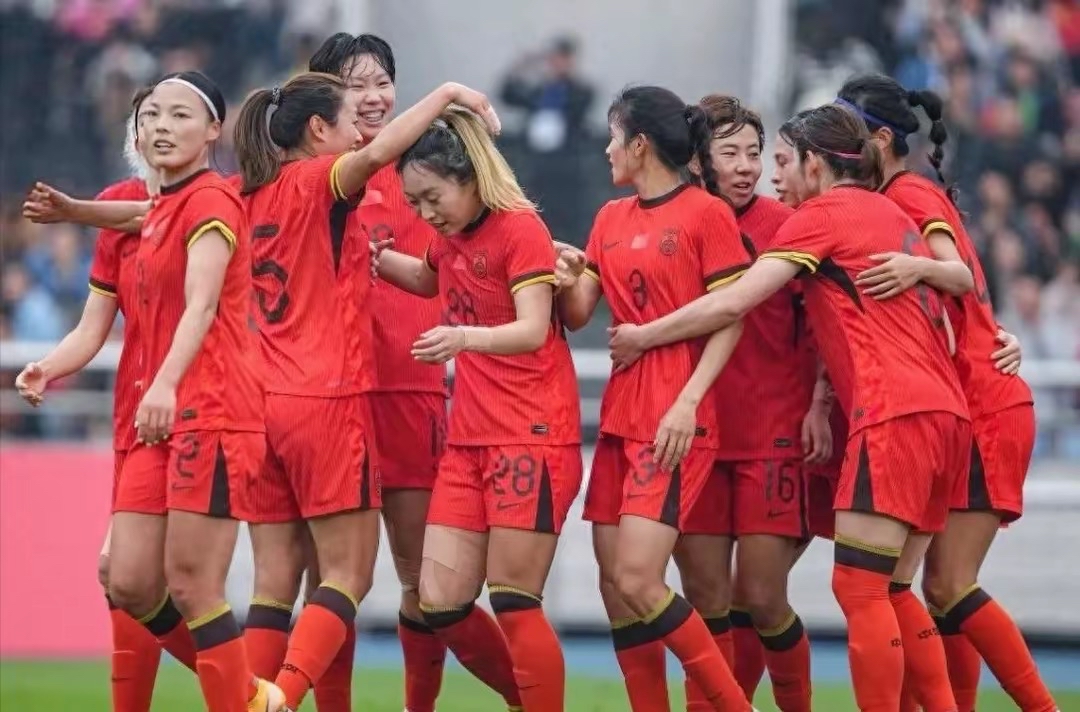 中国女足再度闪耀，赢得比赛