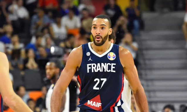 PG电子官网-HKA翻盘FPX，CoreJJ极限生还后反打焦点之战半决赛，点燃全场激情的简单介绍