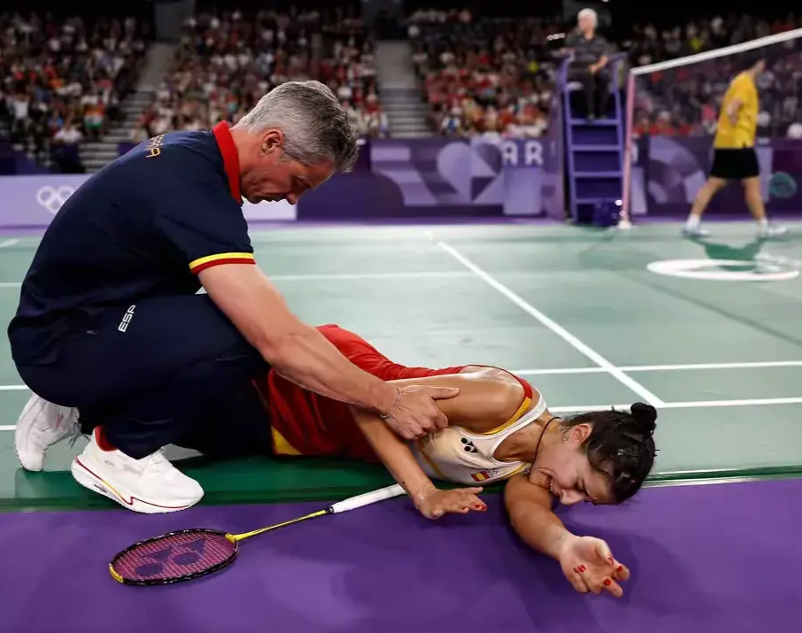 HKA翻盘FPX，CoreJJ极限生还后反打焦点之战半决赛，点燃全场激情的简单介绍