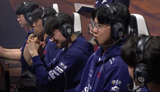 TES力克RNG，Zeus关键团战开团秒人鏖战多局半决赛，留下经典瞬间