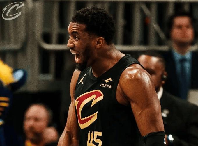 骑士队球星发挥低迷，球队陷入困境