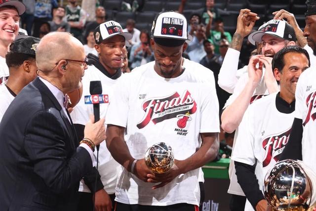 NBA总决赛开始在热火和湖人之间展开