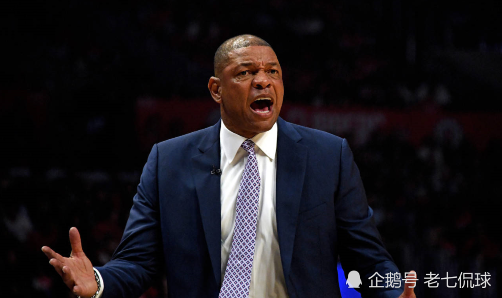 爱沙尼亚国家队新任领袖教练亮相