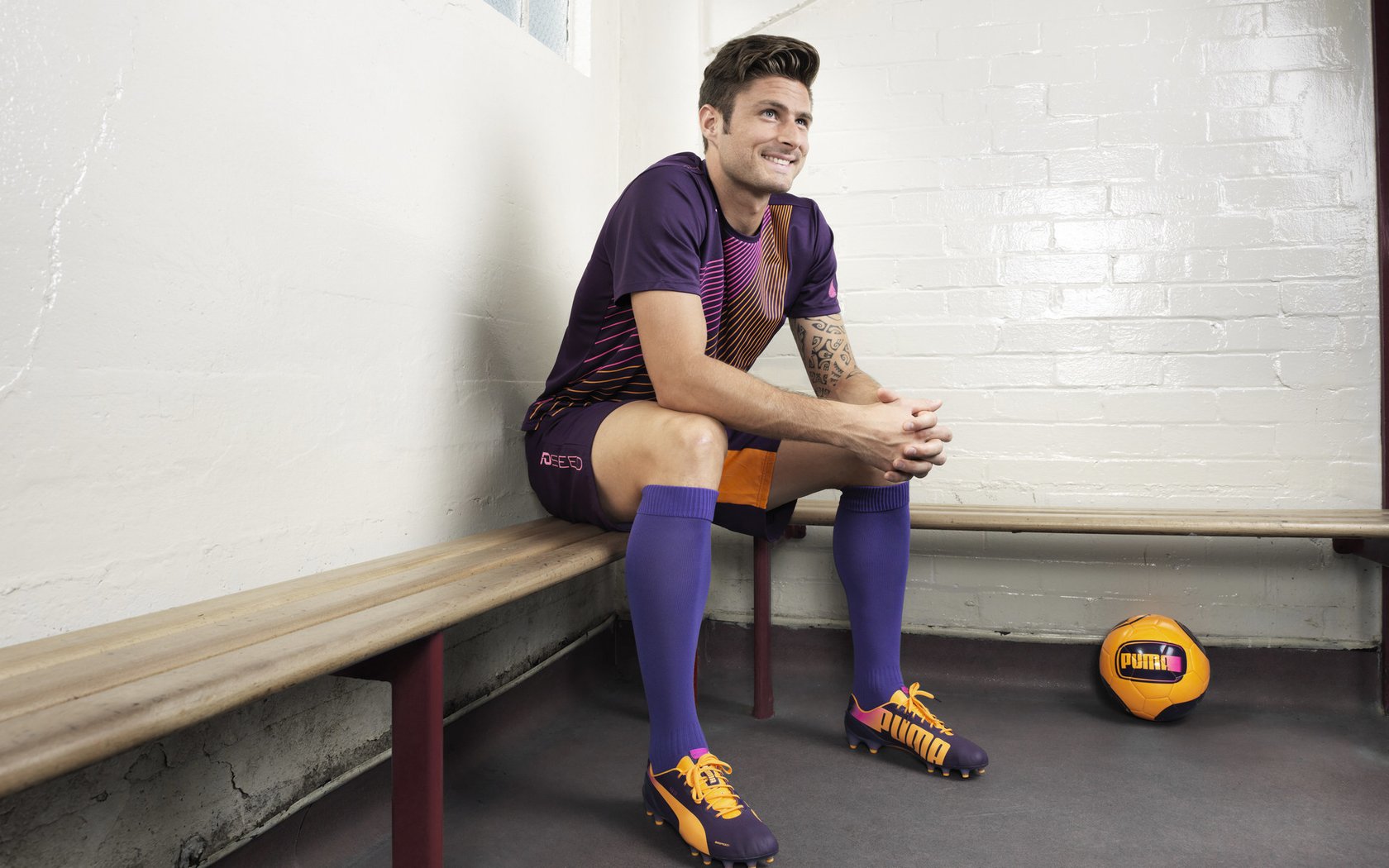 摩洛哥地震震碎枪手冠军梦，巴斯托尼用防守教科书重定义现代后卫